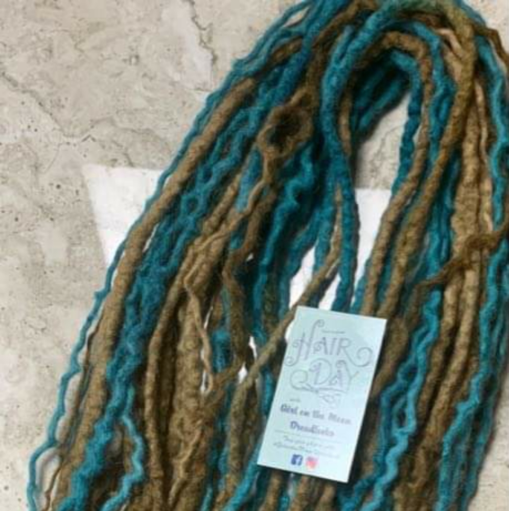 De wool dreads.